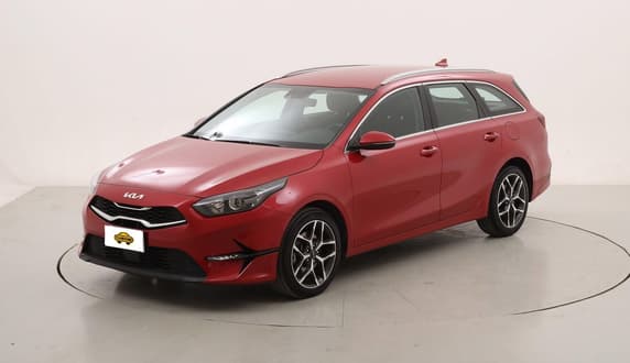 Kia Ceed SW 1.6 crdi 136 mild-hybrid bvm6 business 136 Mild-hybride diesel Manuelle 2023 - 44 019 km