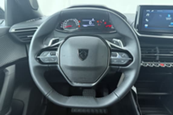 Peugeot 2008 1.2 turbo style 130 AT Benzine Automaat 2025 - 13.498 km
