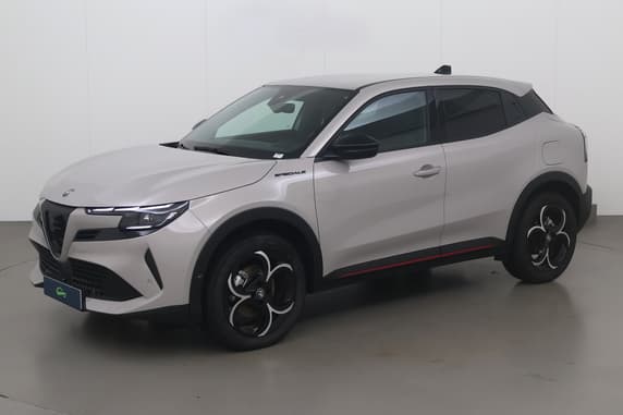 Alfa Romeo Junior junior 1.2 turbo hybrid ibrida 136 AT Mild-hybride essence Auto. 2025 - 9 993 km